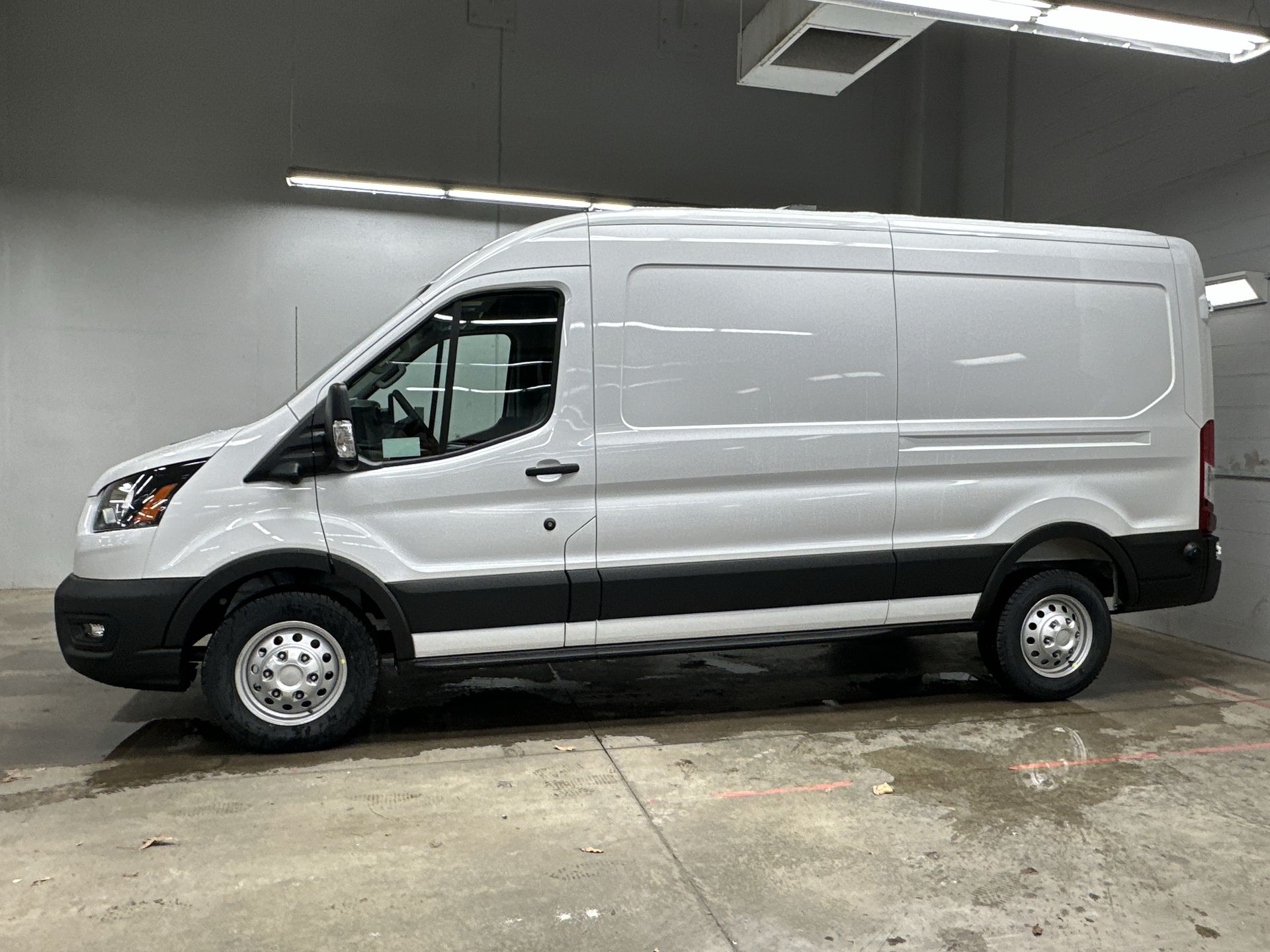 Thumbnail: 2026 Ford Transit Series - 2