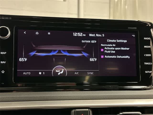 Thumbnail: 2023 Kia K5 - 15