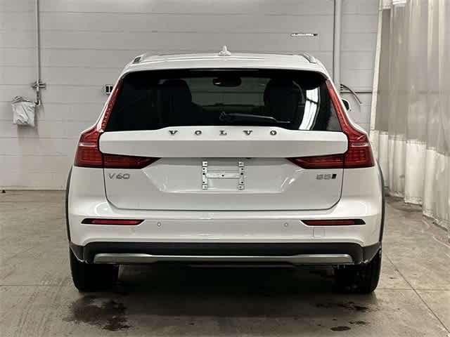 Thumbnail: 2025 Volvo S60 - 4