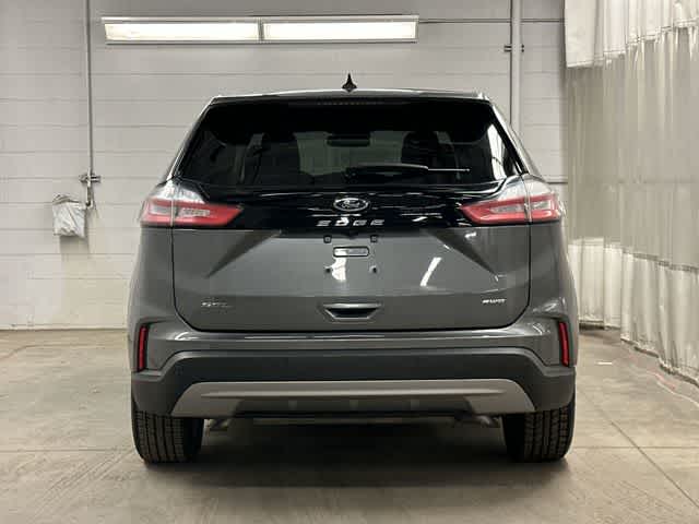 Thumbnail: 2024 Ford Edge - 4
