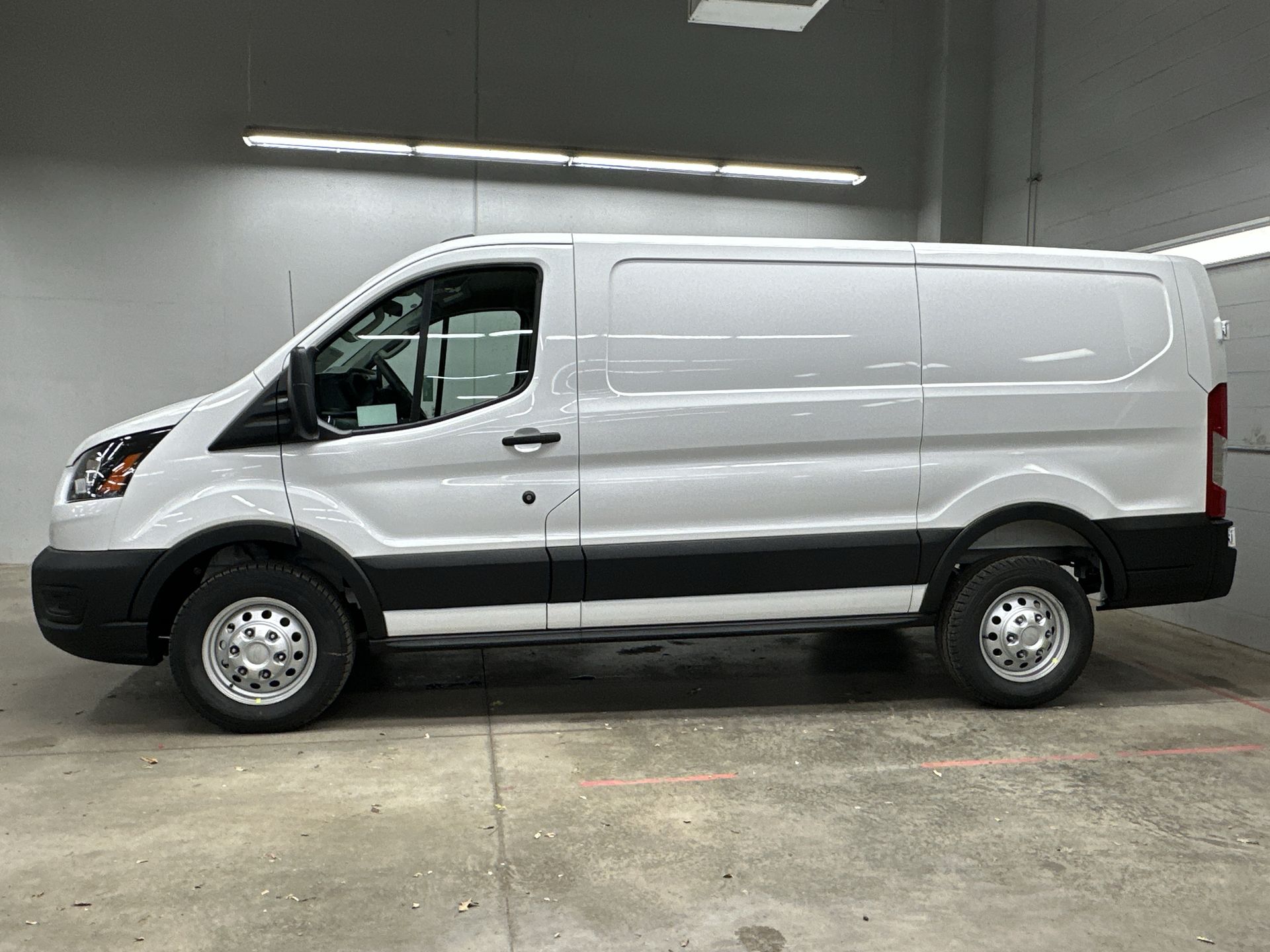 2026 Ford Transit photo 2