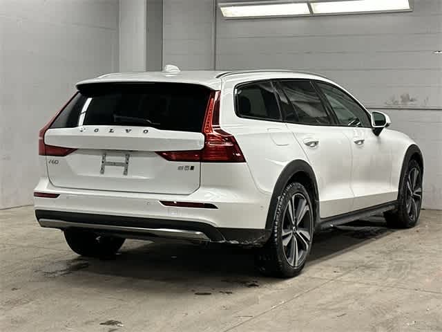 Thumbnail: 2025 Volvo S60 - 26