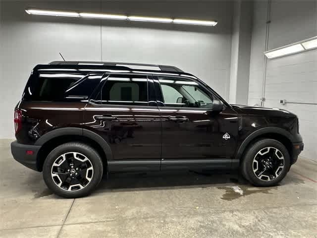 2021 Ford Bronco Sport Outer Banks photo 3