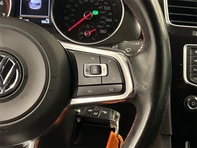 Thumbnail: 2016 Volkswagen Golf - 9