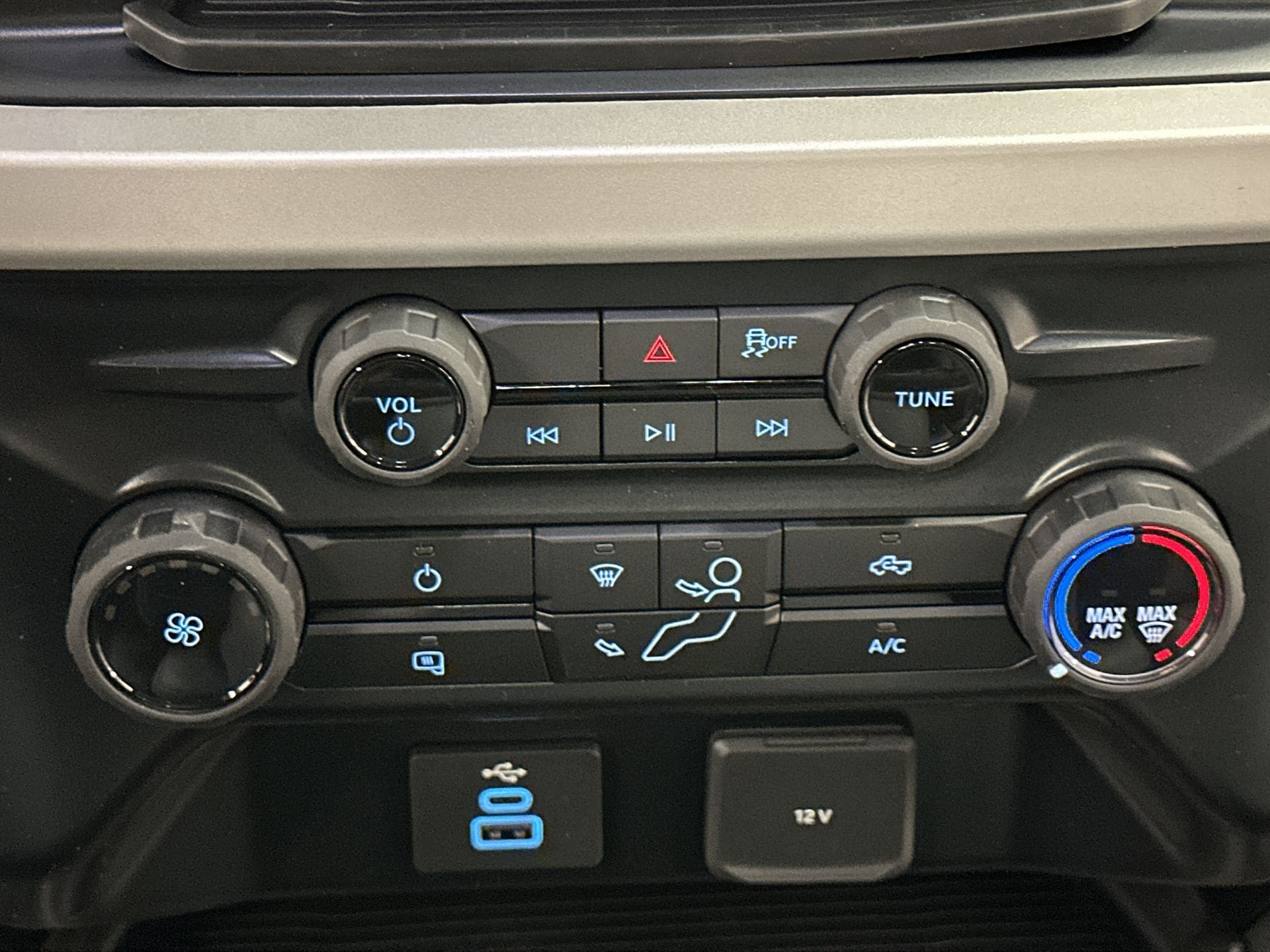 Thumbnail: 2026 Ford Econoline - 12