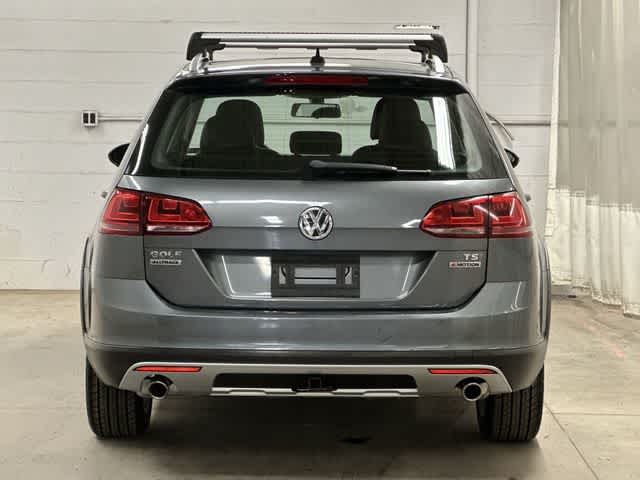 Thumbnail: 2017 Volkswagen Golf - 4