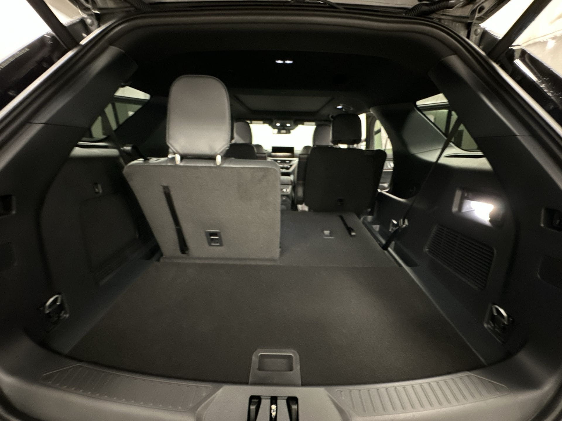 Thumbnail: 2026 Ford Explorer - 26