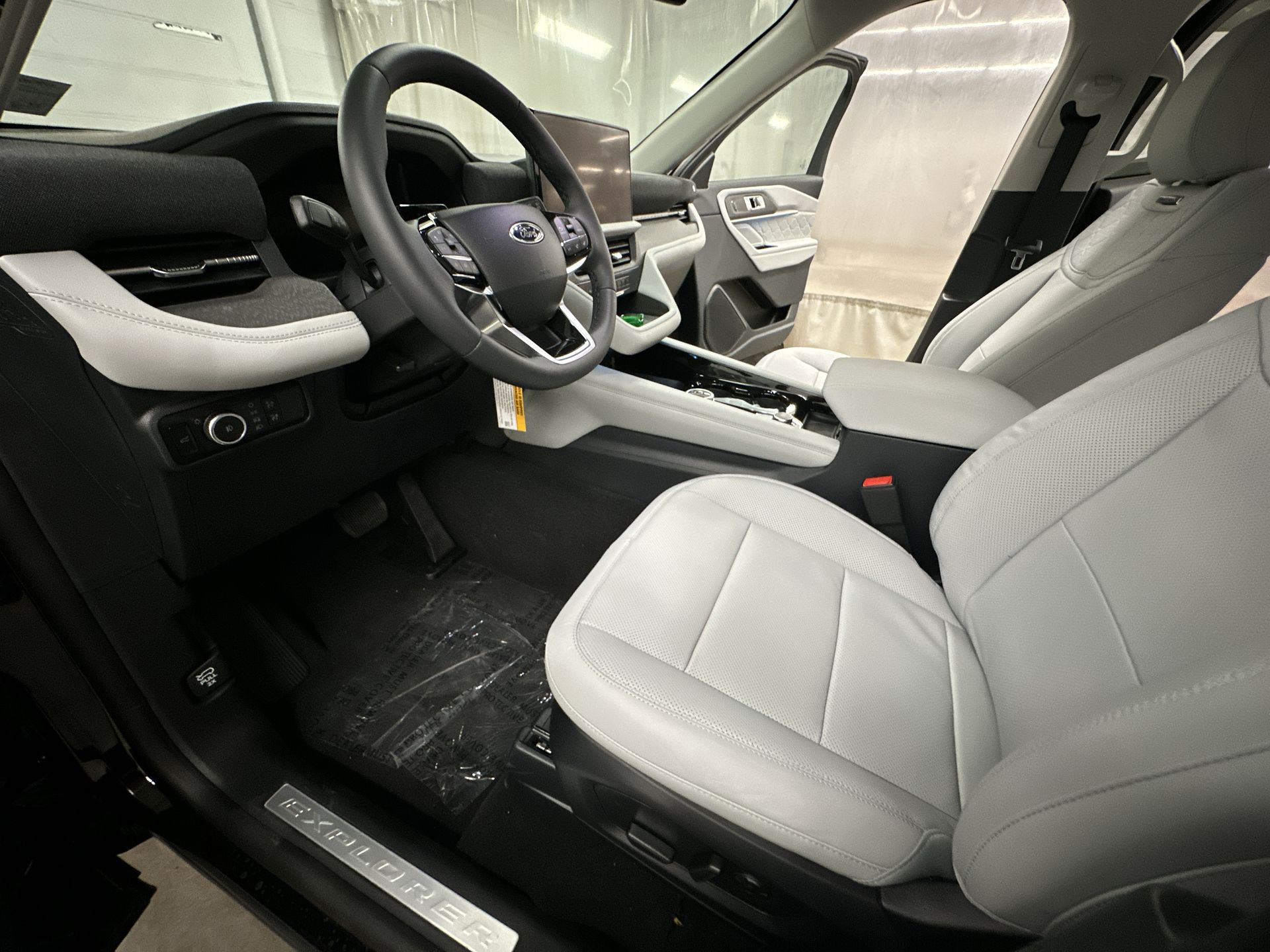 Thumbnail: 2026 Ford Explorer - 16