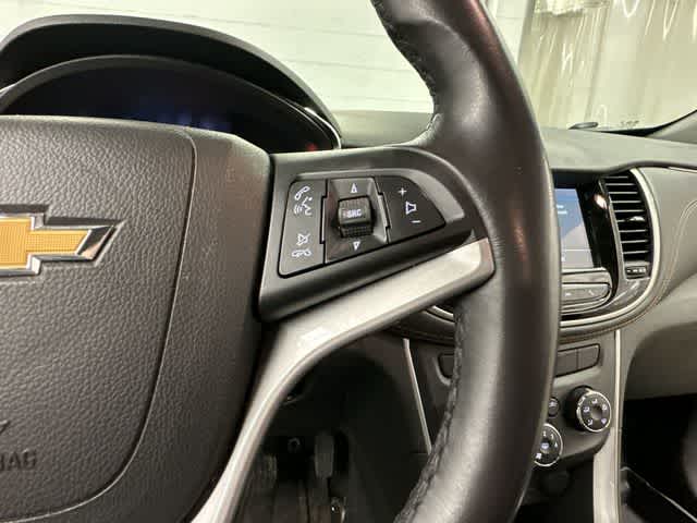 Thumbnail: 2019 Chevrolet Trax - 8