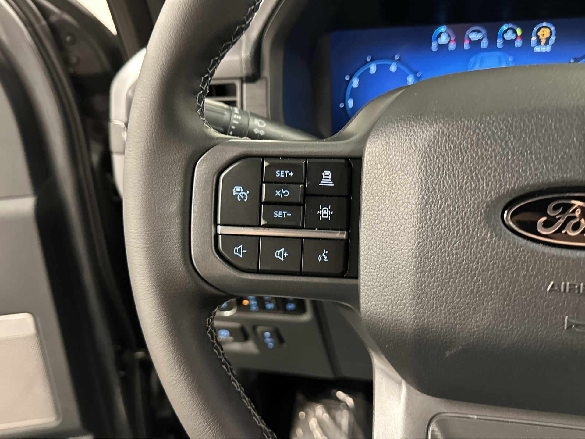 2025 Ford F-150 XLT 9