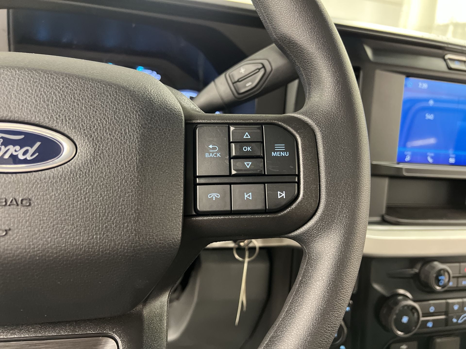 Thumbnail: 2025 Ford Econoline - 9