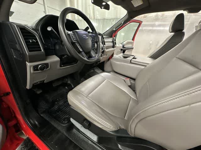 Thumbnail: 2019 Ford Econoline - 13