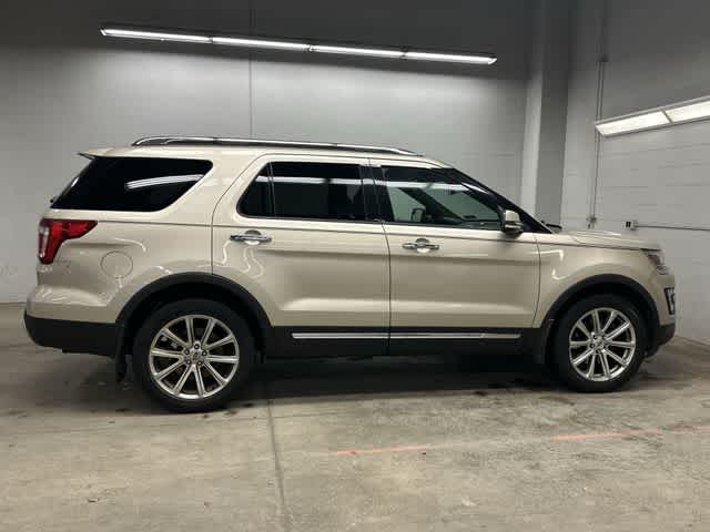 Thumbnail: 2017 Ford Explorer - 3