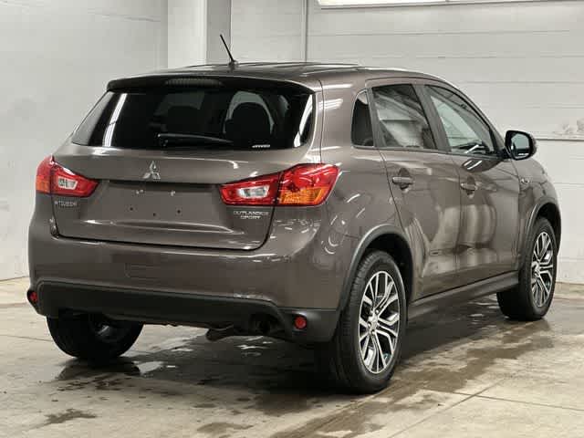 Thumbnail: 2016 Mitsubishi Outlander Sport - 28