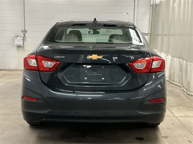 Thumbnail: 2018 Chevrolet Cruze - 4
