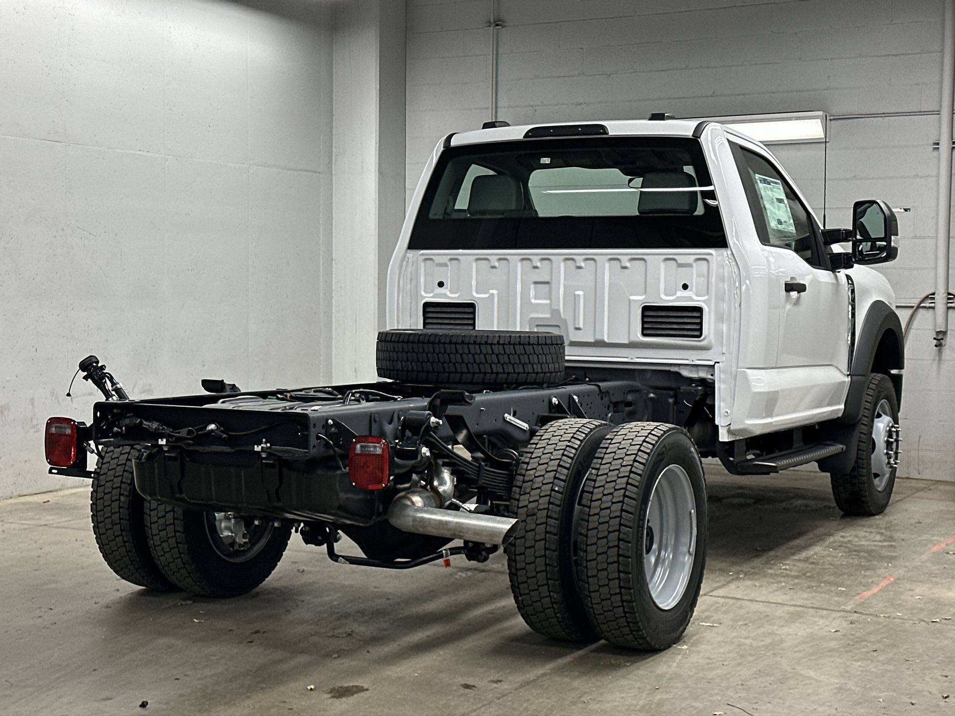 Thumbnail: 2026 Ford Econoline - 25