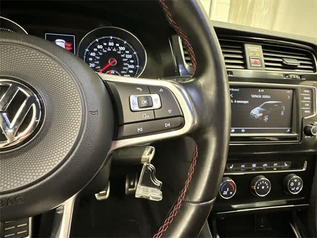 Thumbnail: 2017 Volkswagen Golf - 9