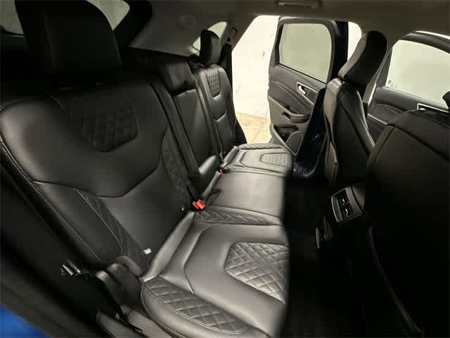 2024 Ford Edge Titanium 23