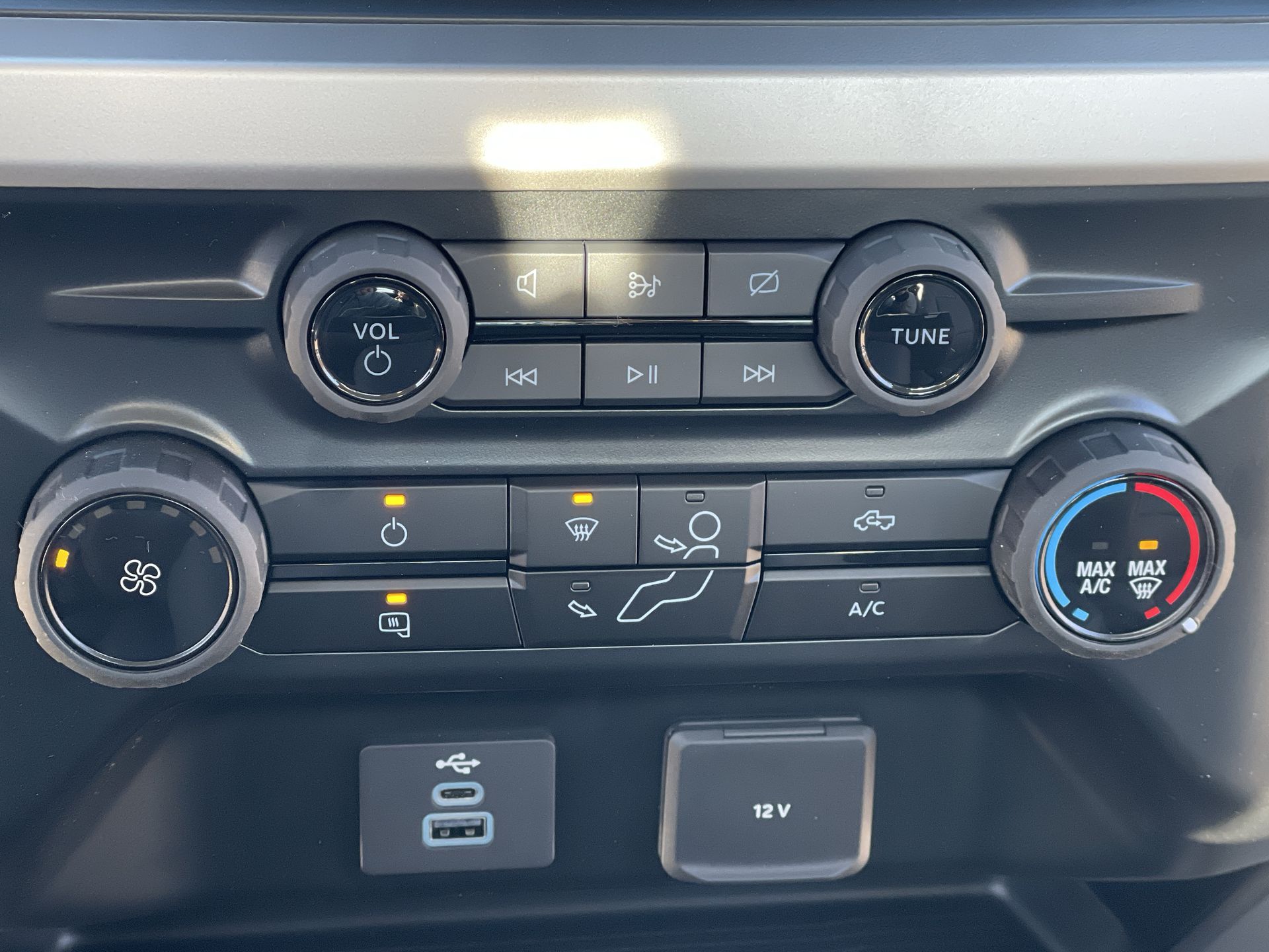 Thumbnail: 2024 Ford Econoline - 12