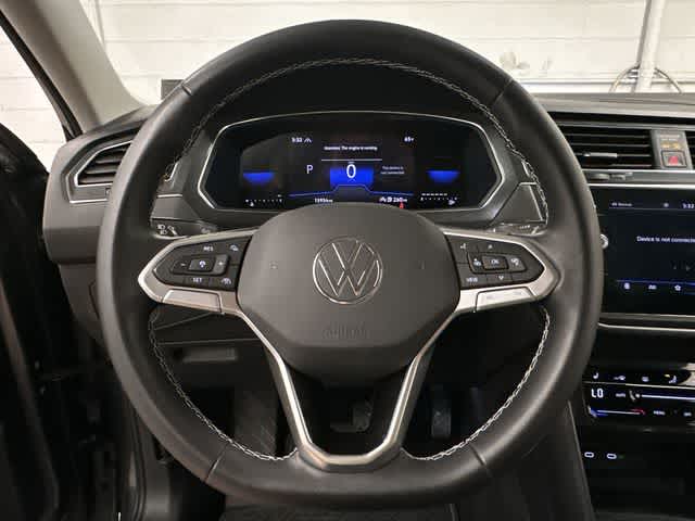 Thumbnail: 2023 Volkswagen Tiguan - 7