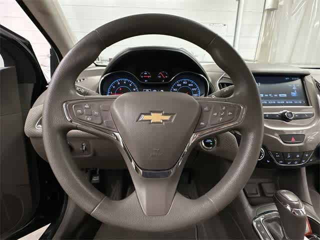Thumbnail: 2018 Chevrolet Cruze - 7