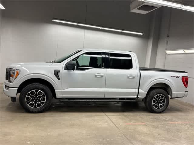 2021 Ford F-150 XLT photo 2