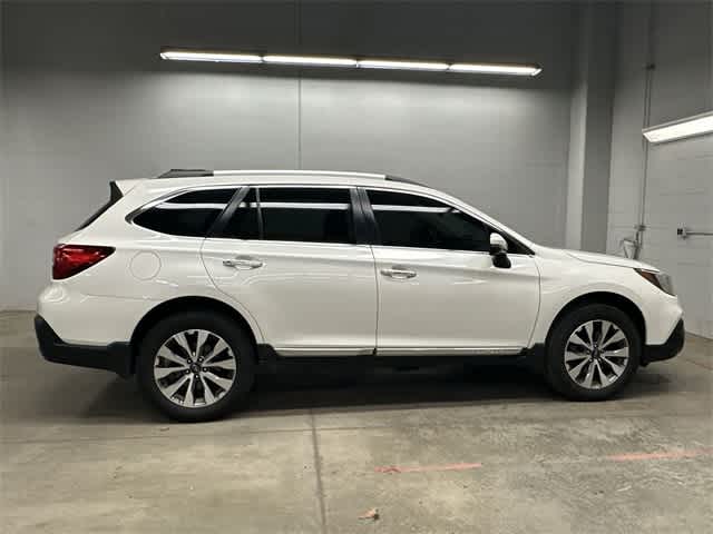 Thumbnail: 2019 Subaru Outback - 3