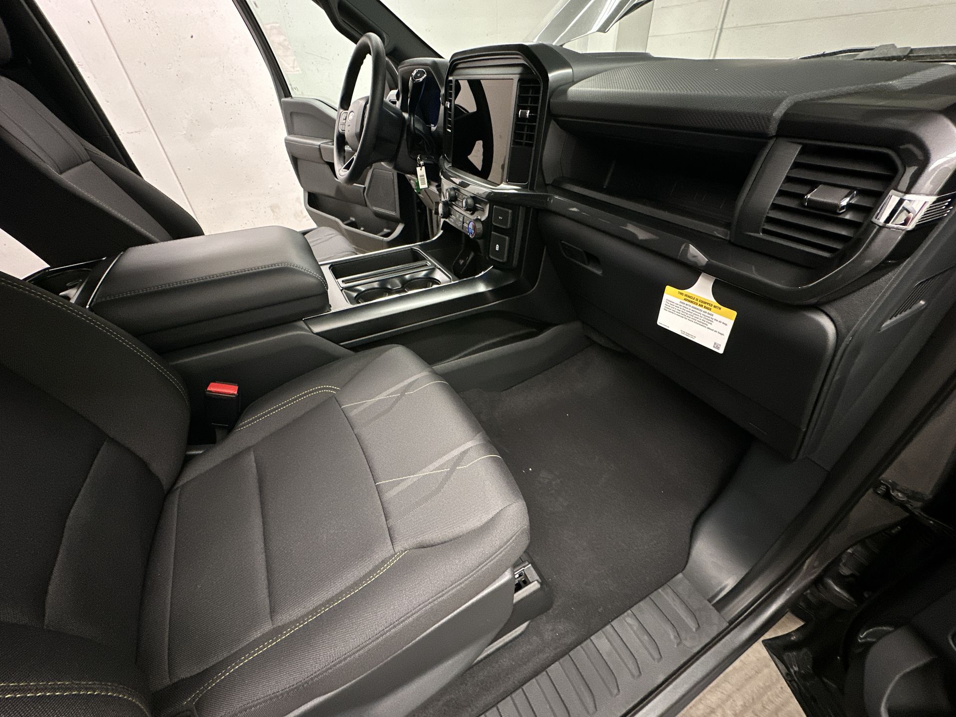 2025 Ford F-150 STX - Photo 27