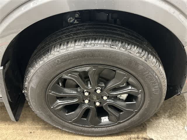 Thumbnail: 2023 Ford Maverick - 5