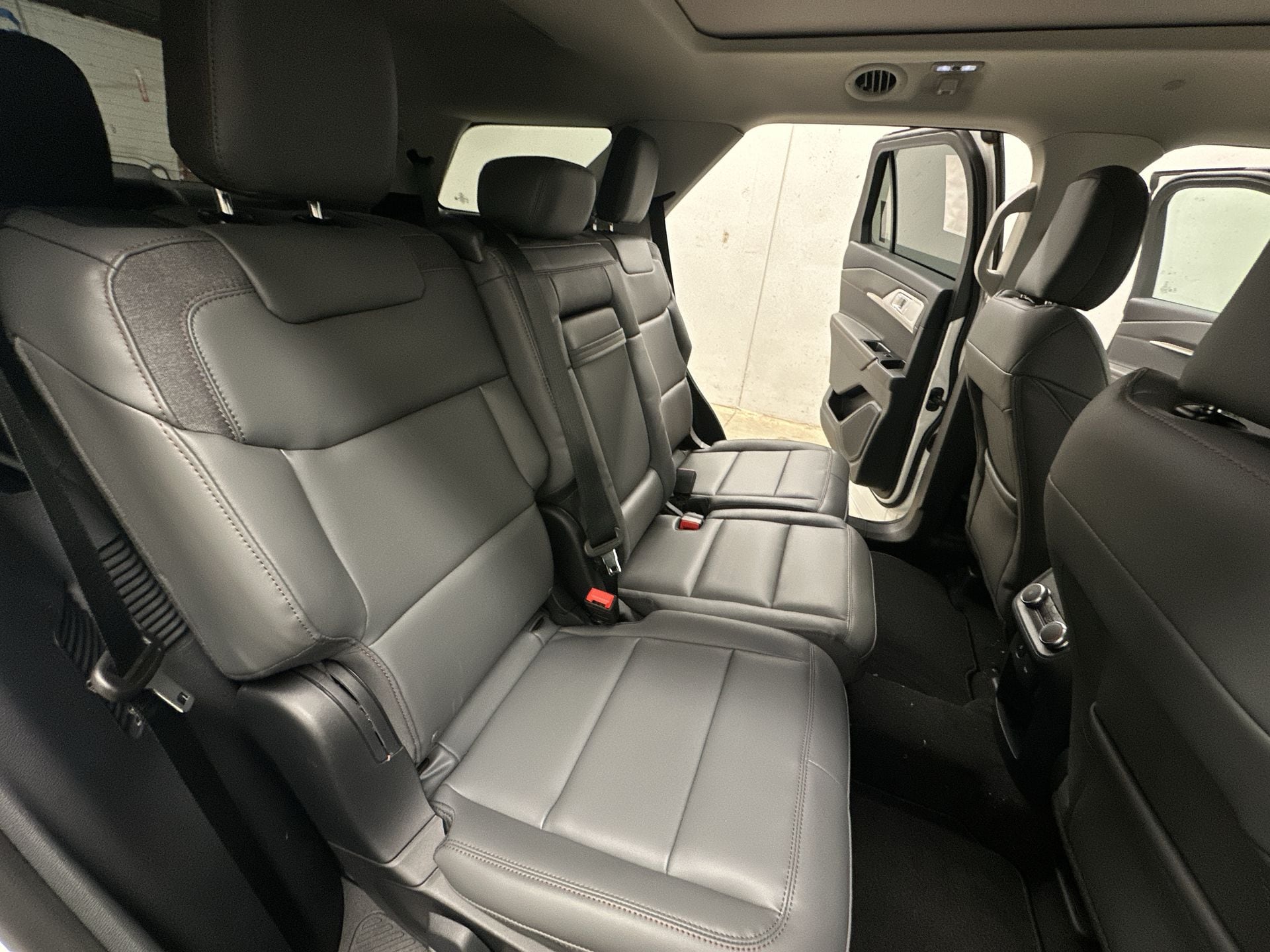 Thumbnail: 2026 Ford Explorer - 24