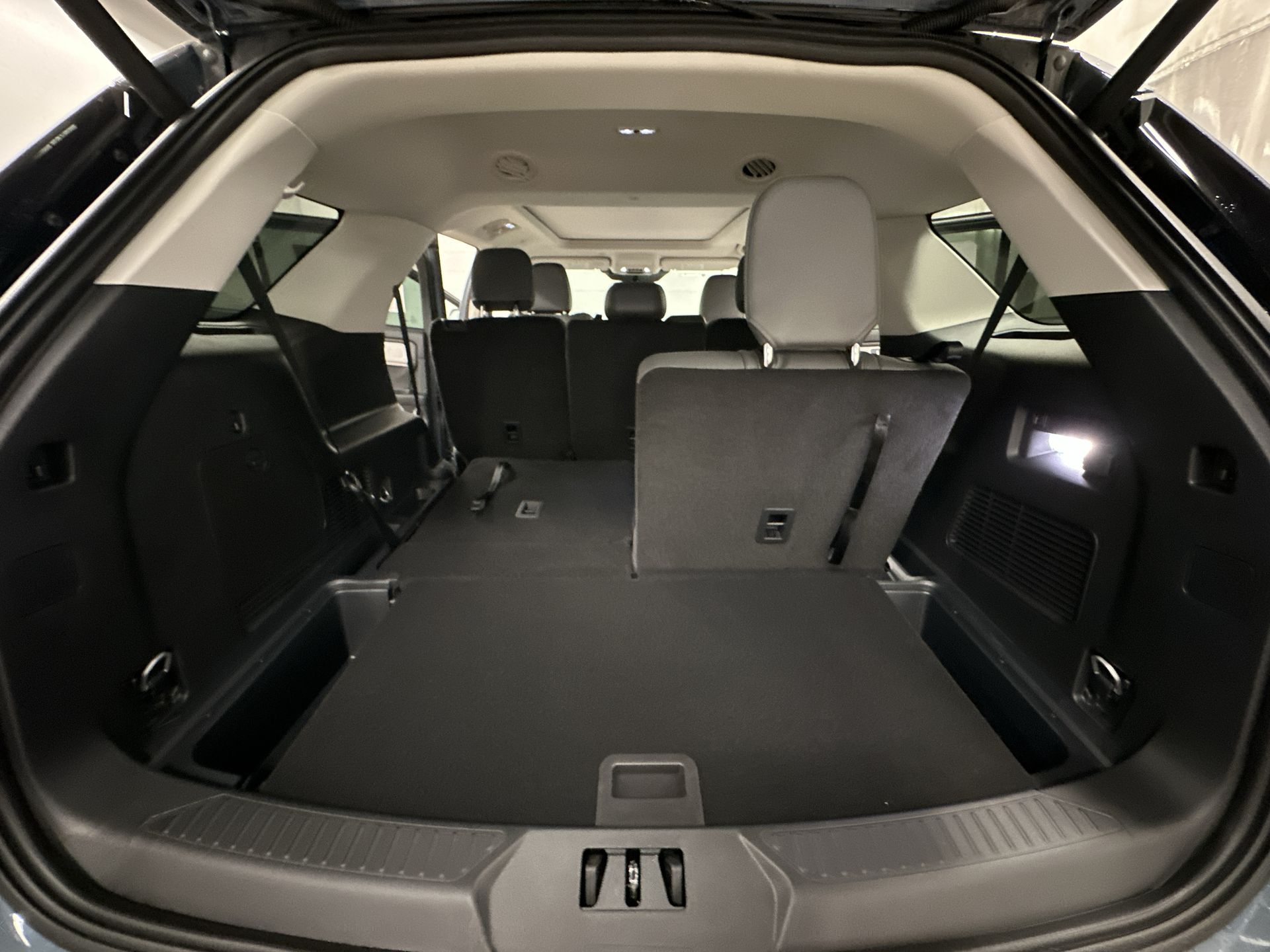 Thumbnail: 2025 Ford Explorer - 27