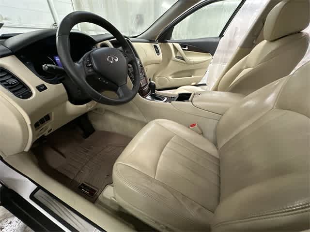 Thumbnail: 2016 INFINITI QX50 - 16