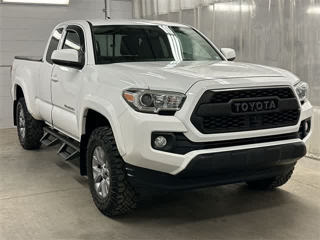 Thumbnail: 2017 Toyota Tacoma - 27