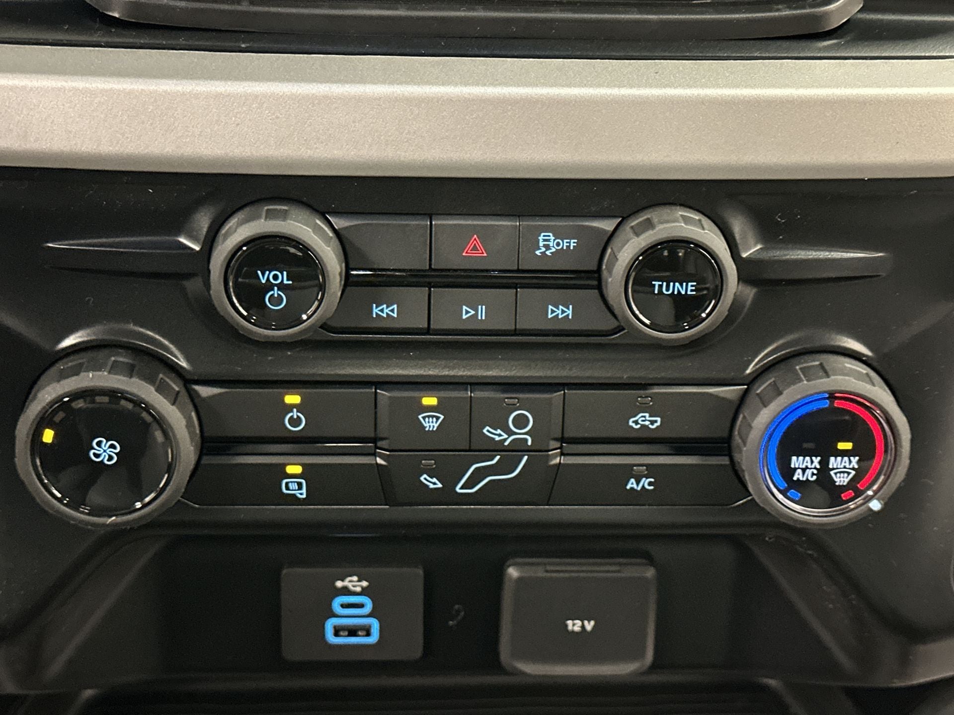 Thumbnail: 2026 Ford Econoline - 13