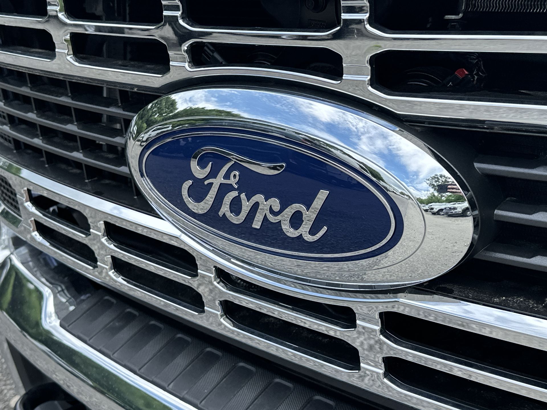 Thumbnail: 2025 Ford  - 21