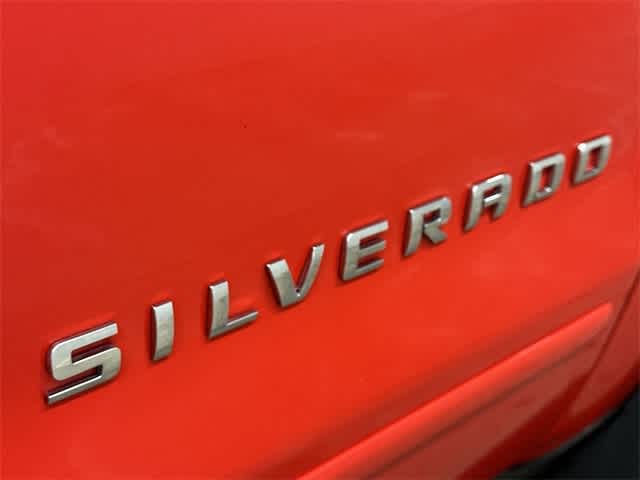 Thumbnail: 2017 Chevrolet Silverado 1500 - 18