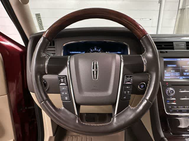 Thumbnail: 2015 Lincoln Navigator - 8