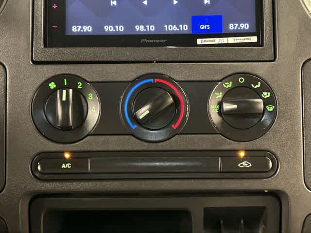 Thumbnail: 2008 Ford Econoline - 11