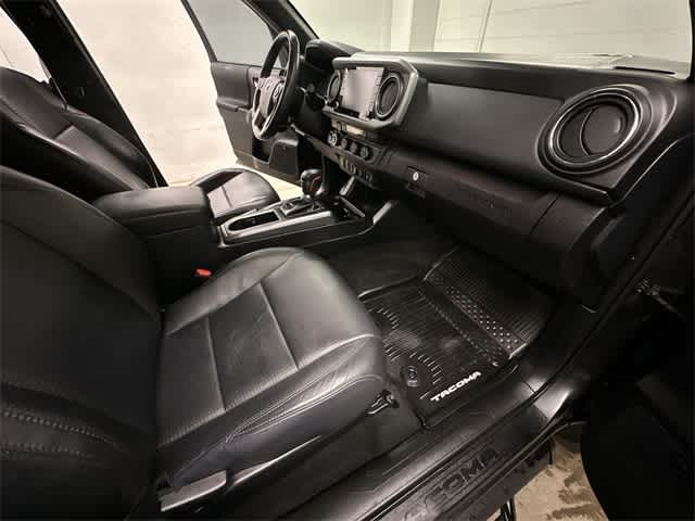 Thumbnail: 2020 Toyota Tacoma - 21