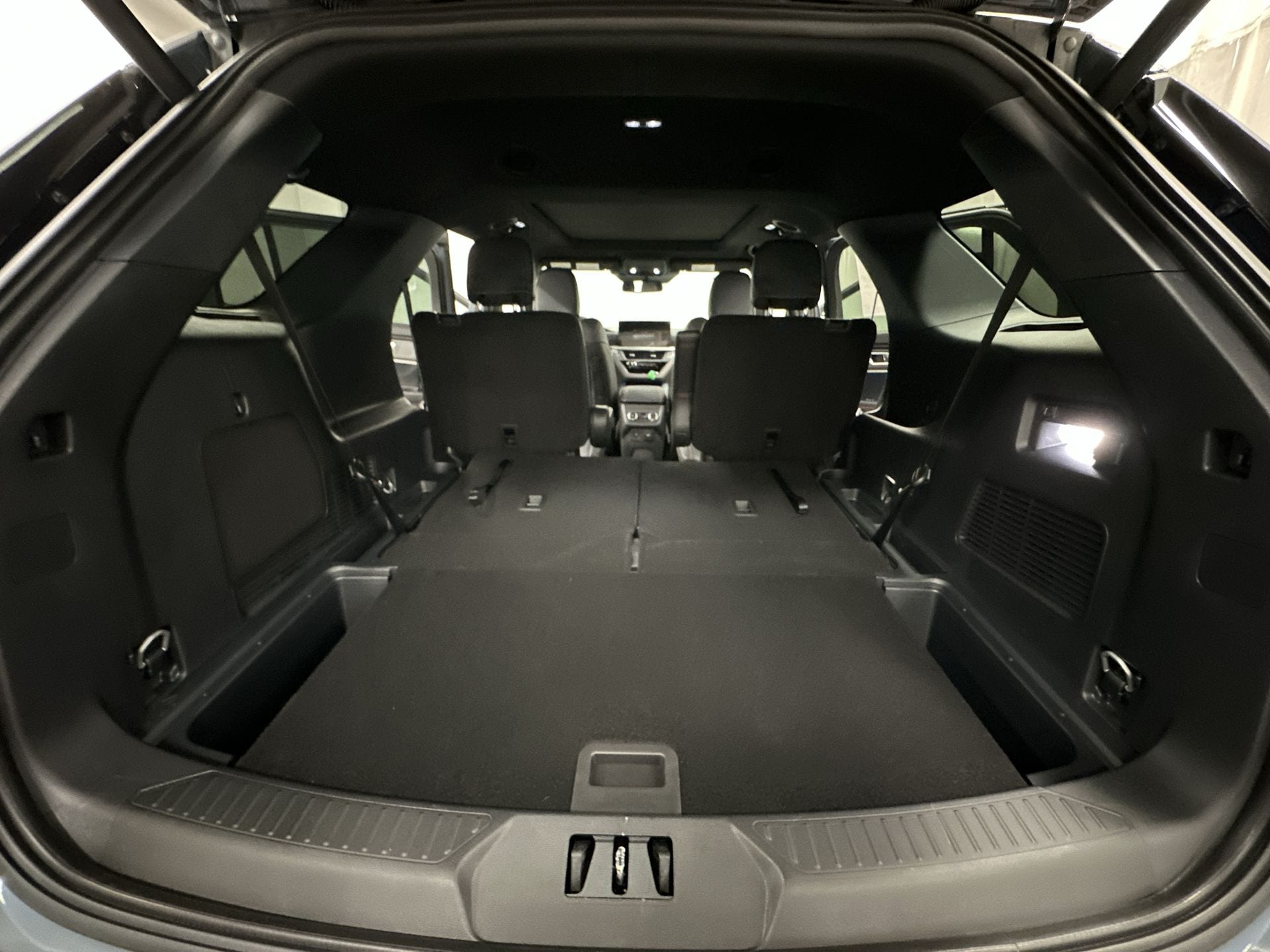 Thumbnail: 2025 Ford Explorer - 29