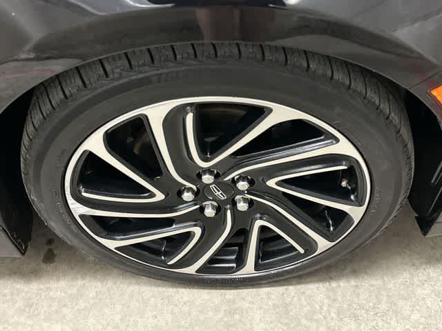 Thumbnail: 2020 Lincoln MKZ - 5
