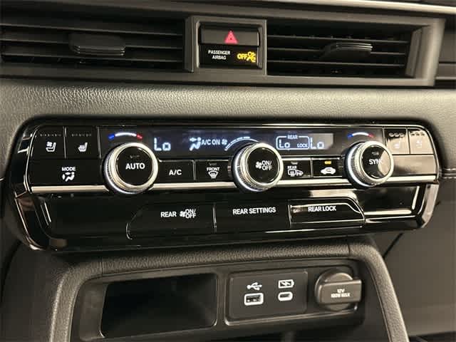 Thumbnail: 2023 Honda Pilot - 16