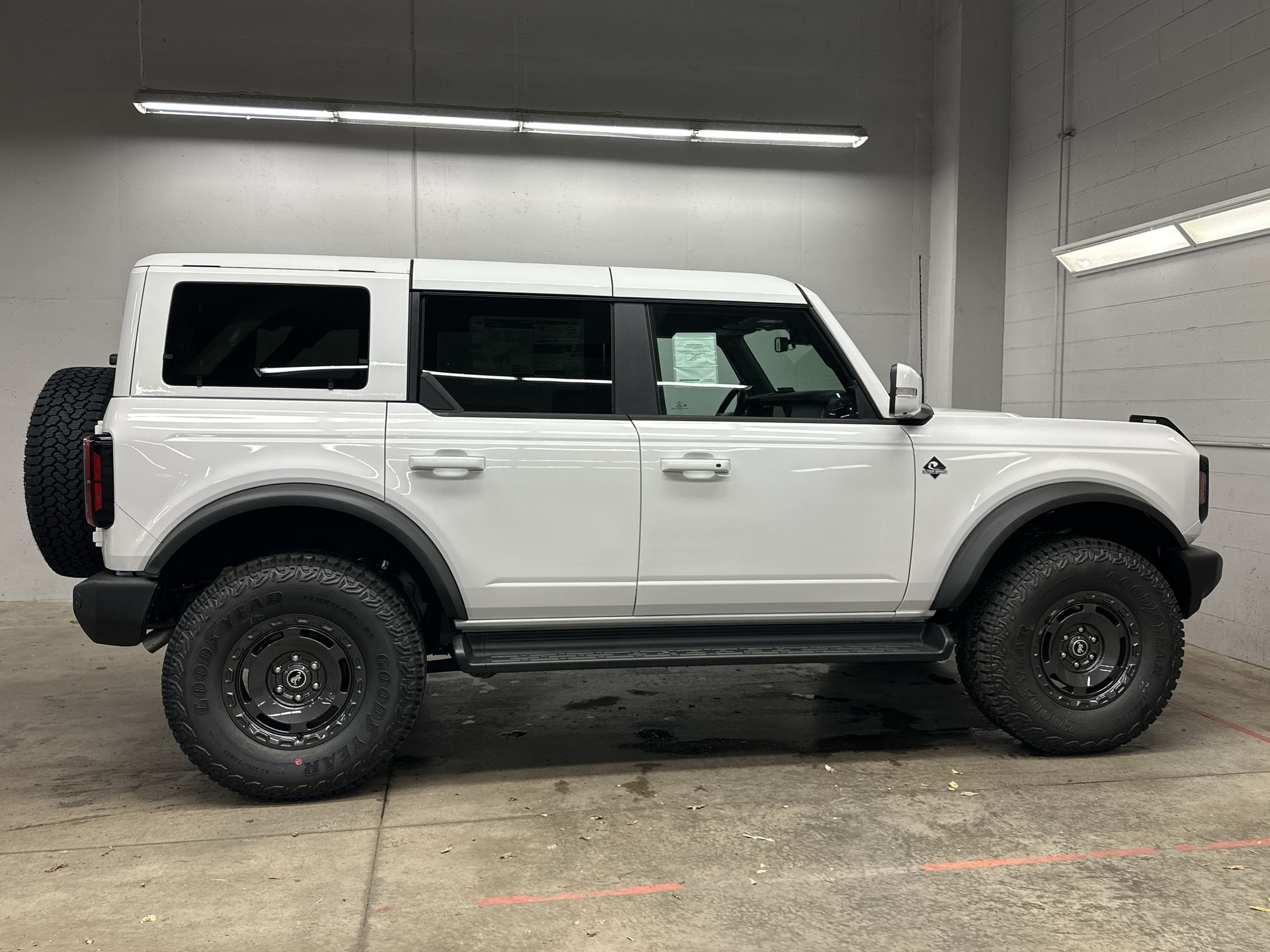 Thumbnail: 2025 Ford Bronco - 3