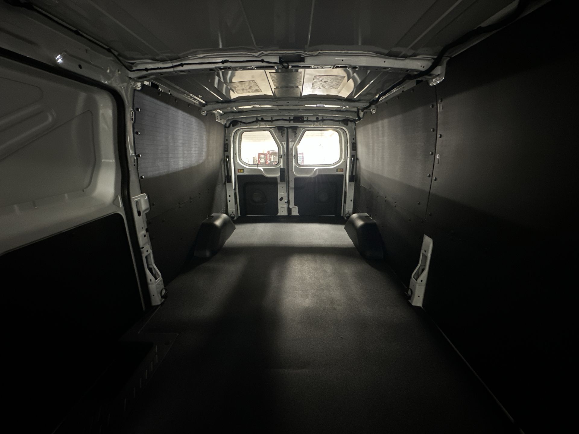 Thumbnail: 2026 Ford Transit Series - 18