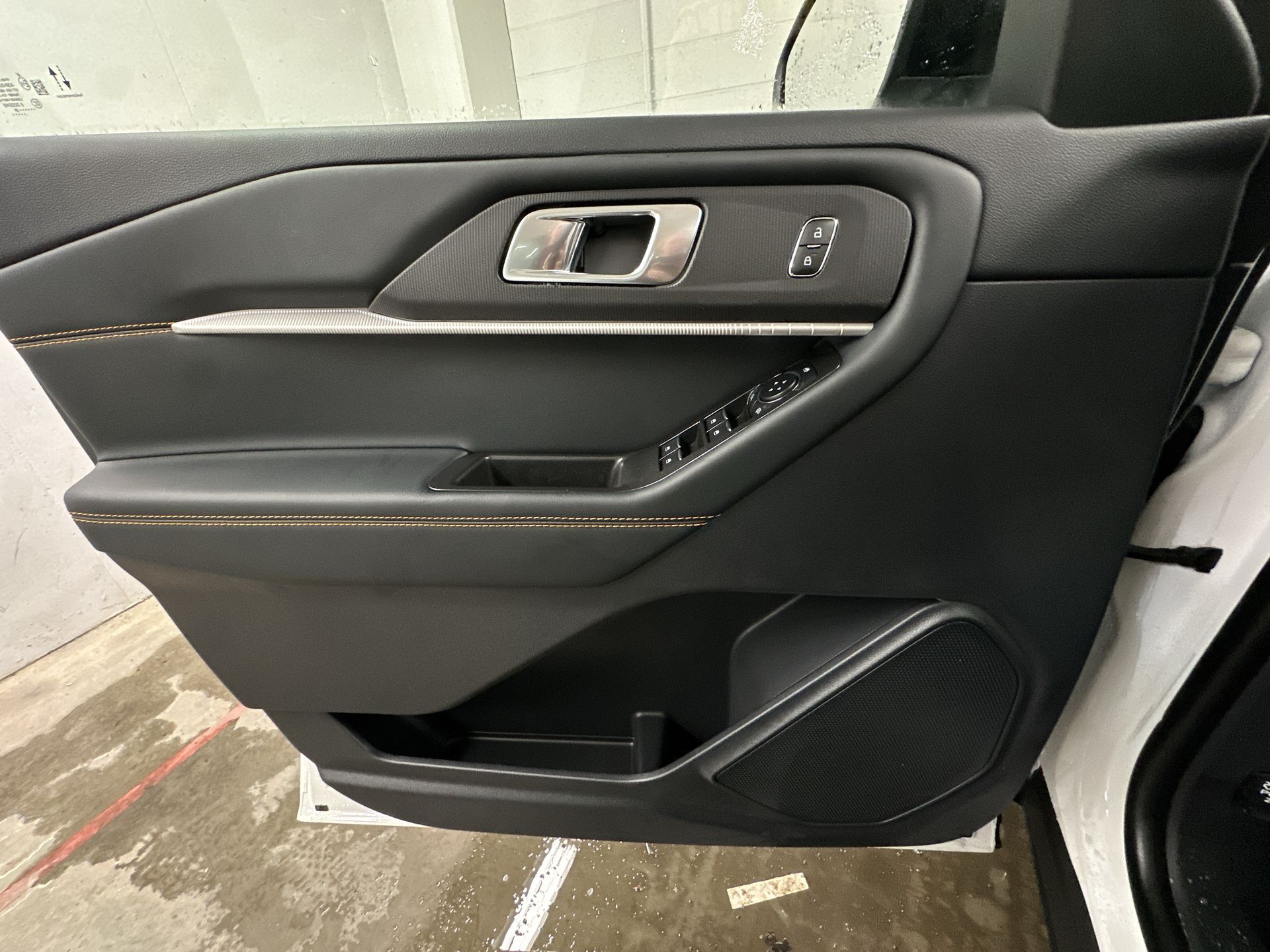 Thumbnail: 2026 Ford Explorer - 17