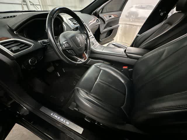 Thumbnail: 2020 Lincoln MKZ - 17