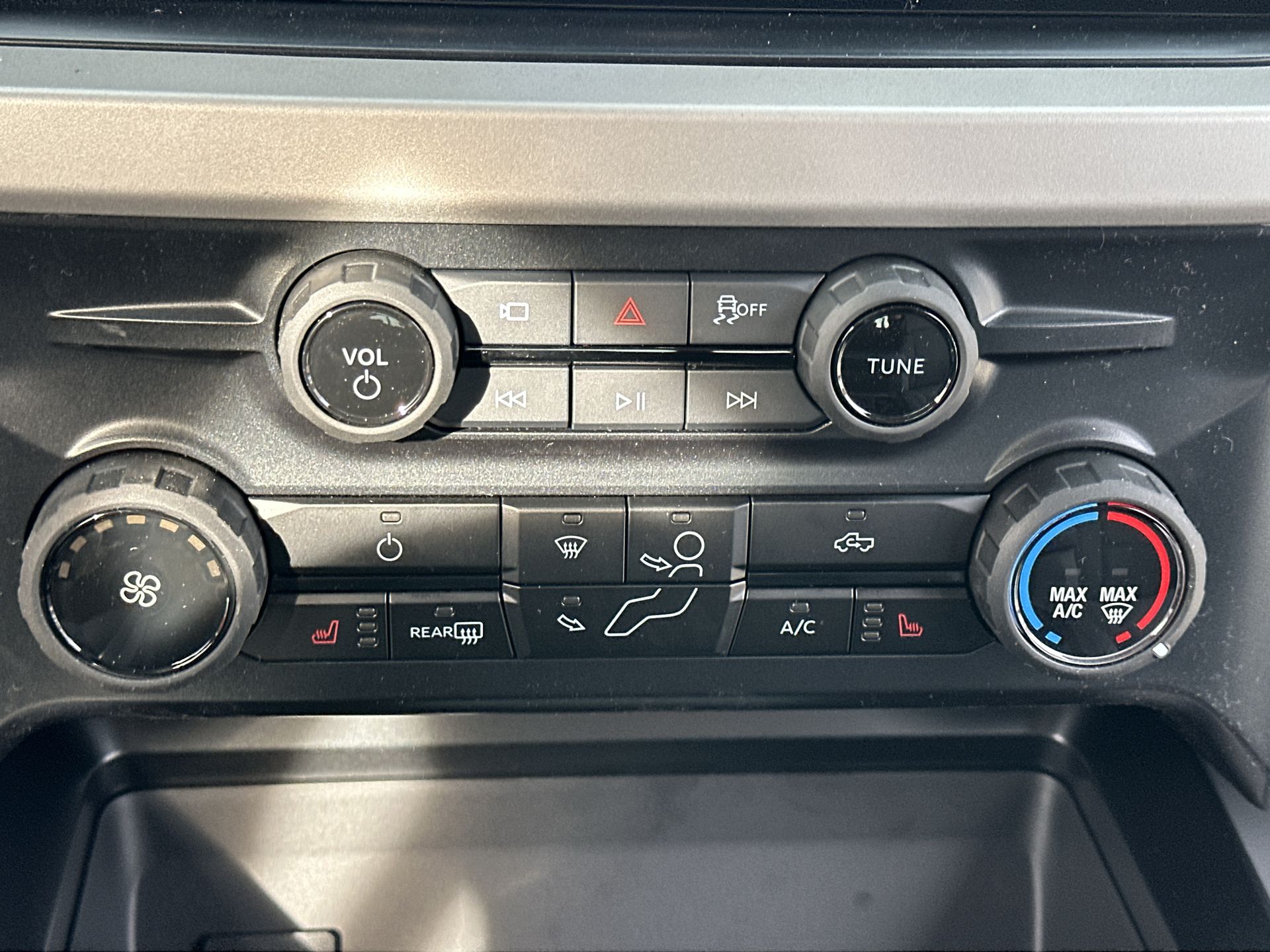 Thumbnail: 2026 Ford Econoline - 16