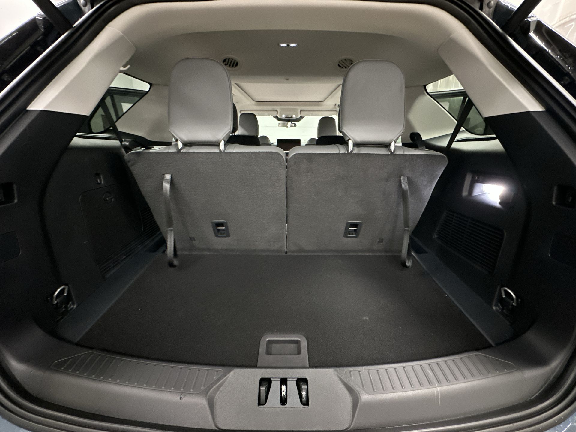 Thumbnail: 2026 Ford Explorer - 25