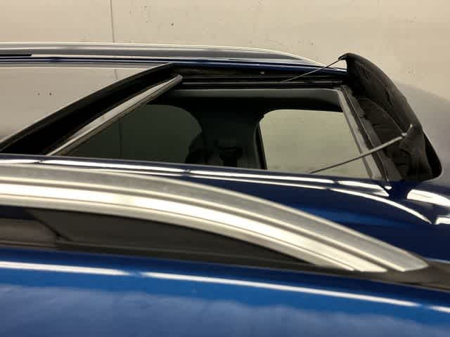 Thumbnail: 2022 Ford Explorer - 6