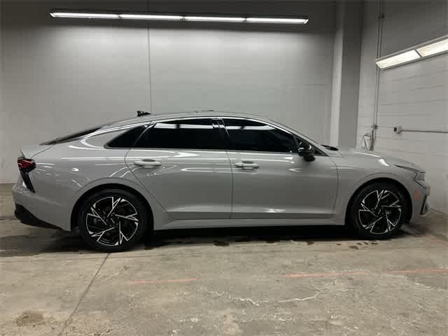 Thumbnail: 2025 Kia K5 - 3